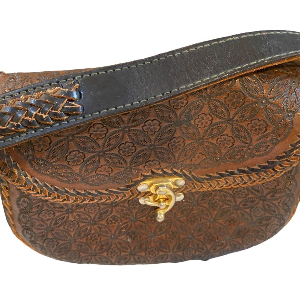 Engraved Genuine Leather Handmade Purse Made in Mexico - Picture 11 of 12